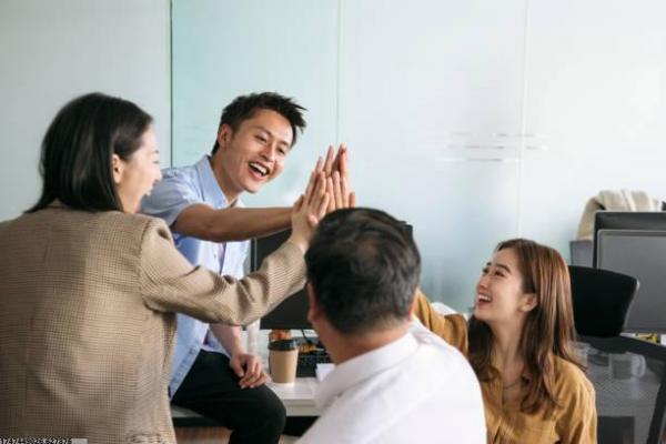 如何总结并分享中小学体育培训经验？